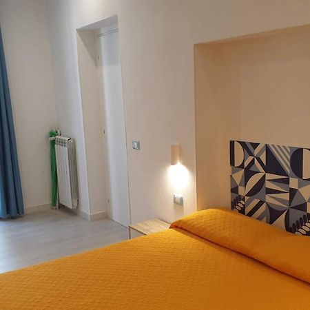 Mami Holiday House 카스텔라마레델골포 외부 사진