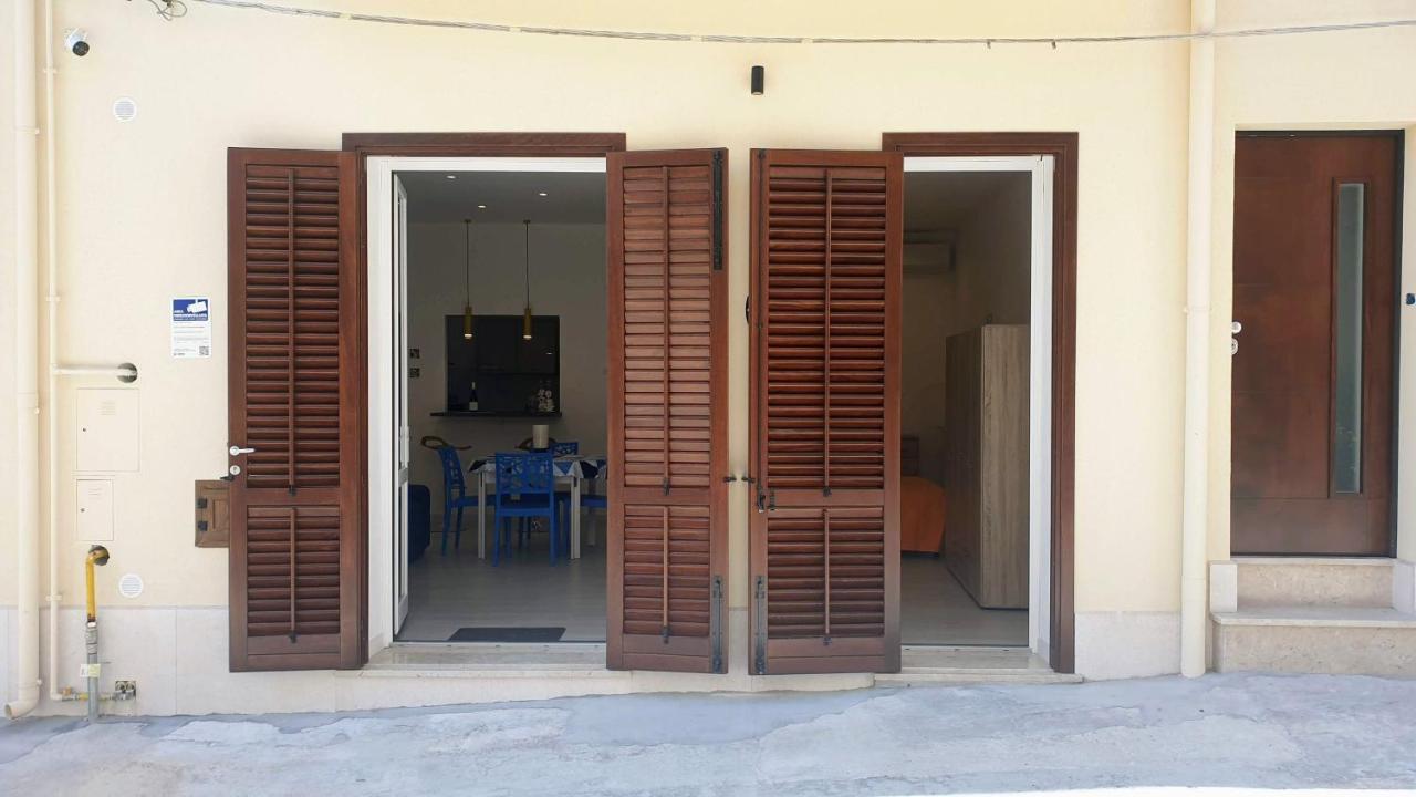 Mami Holiday House 카스텔라마레델골포 외부 사진