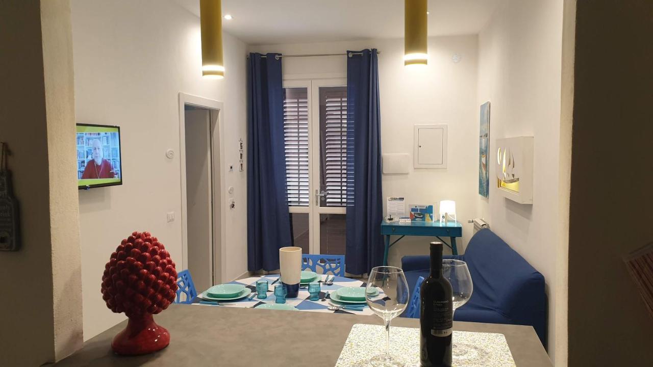 Mami Holiday House 카스텔라마레델골포 외부 사진